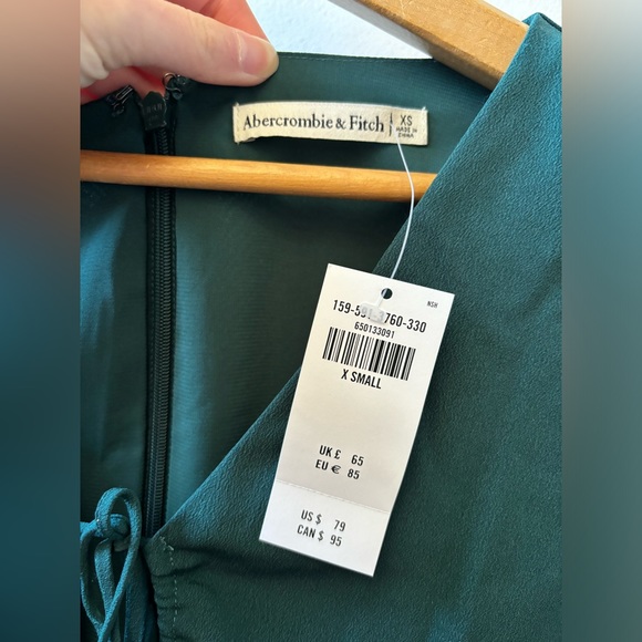 NWT A&F long sleeve strappy halter mini dress, XS, green - Picture 6 of 7